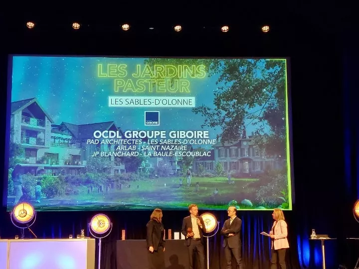 pyramide argent 2025